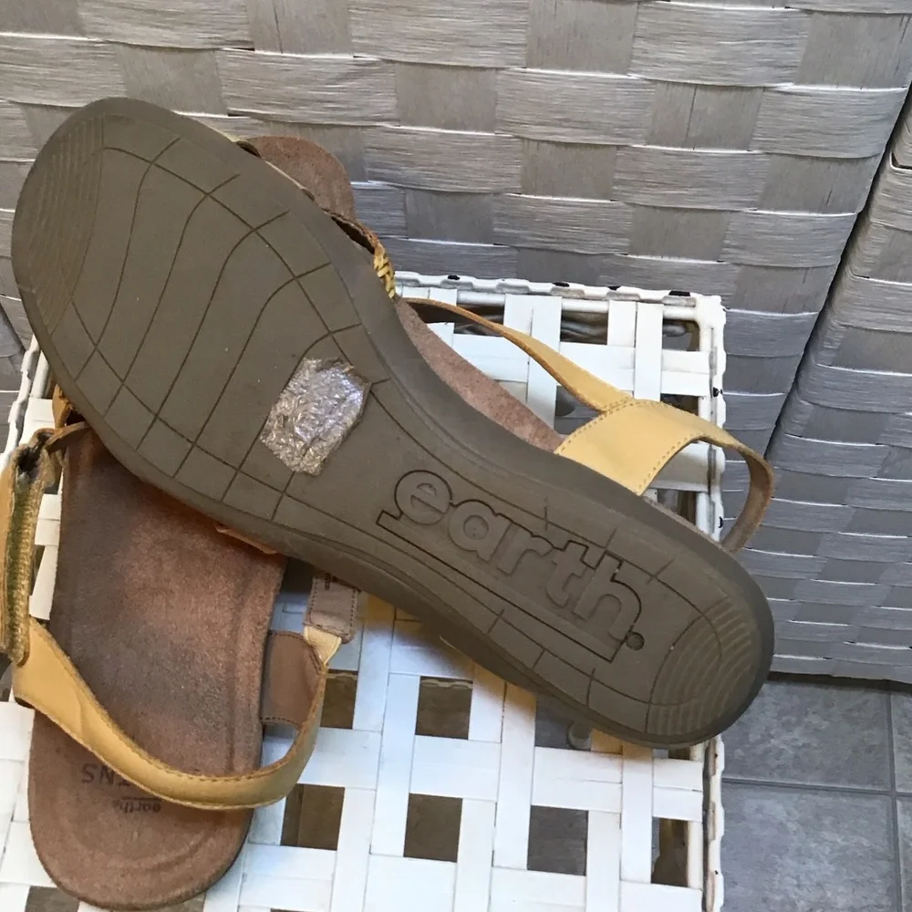 Earth Origins lightweight sandals